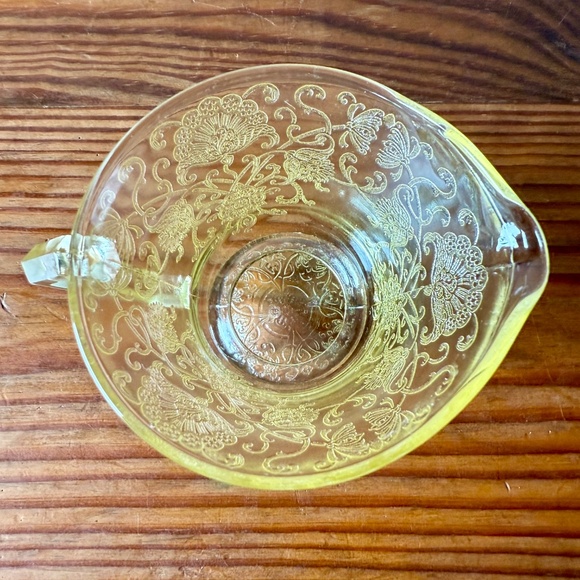 Hazel Atlas Florentine Yellow Depression Glass | Creamer & Sugar Bowl Set - Picture 13 of 15